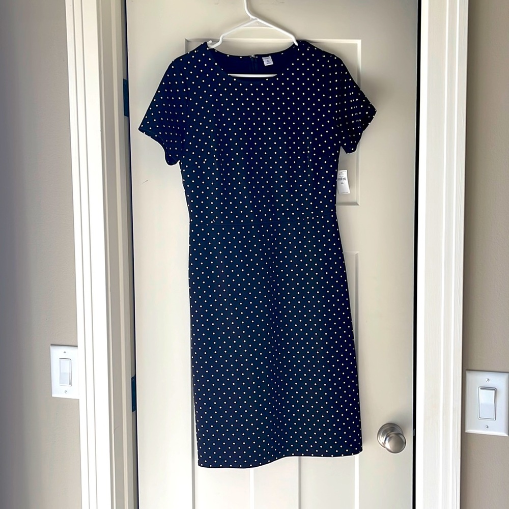Old Navy polka dot black and white dress. Size M Tall.
